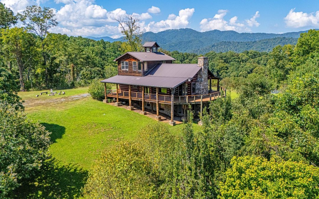 Mountain Hideaway North of Asheville